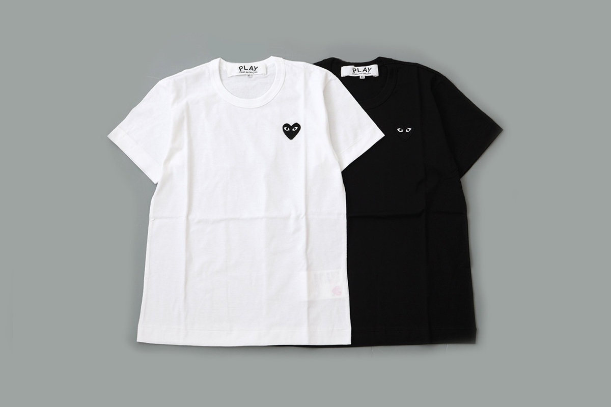 【Unisex】PLAY T-SHIRT BLACK HEART 