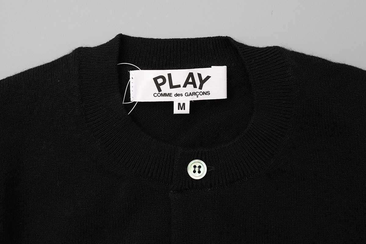 PLAY COMME des GARÇONS プレイコムデギャルソン PLAY CARDIGAN RED