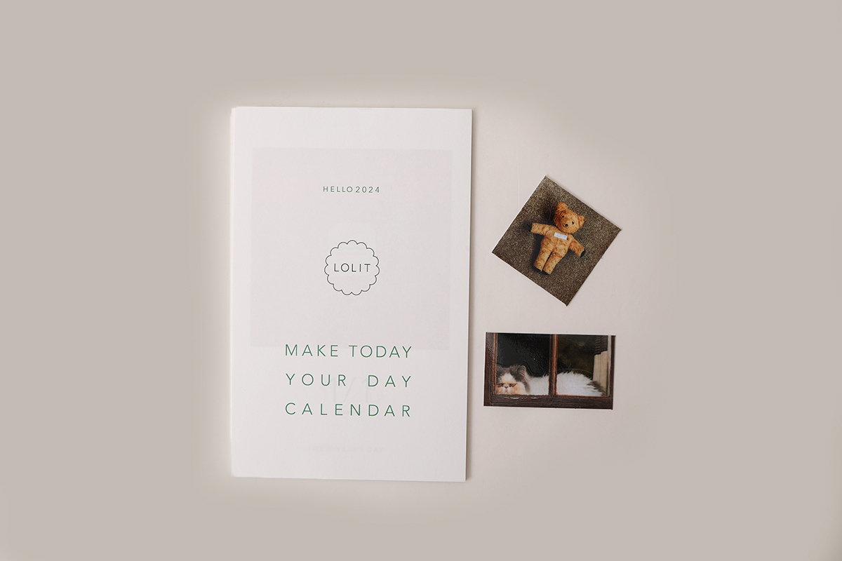 【予約:10月下旬以降順次発送】MAKE TODAY YOUR DAY CALENDAR (シール付き)